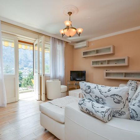 Central Apartment Kotor Bagian luar foto