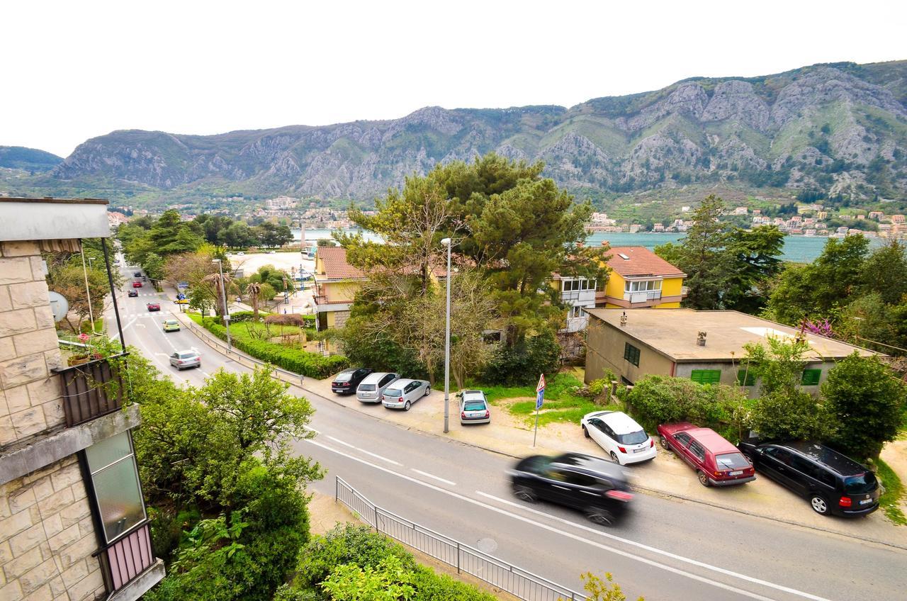 Central Apartment Kotor Bagian luar foto