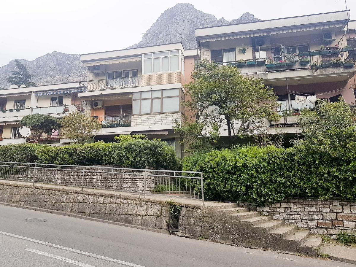 Central Apartment Kotor Bagian luar foto