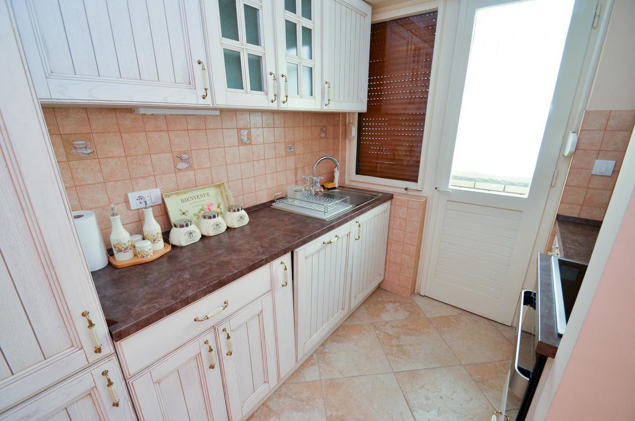 Central Apartment Kotor Bagian luar foto