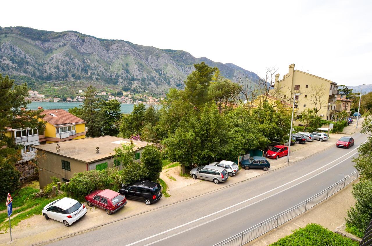 Central Apartment Kotor Bagian luar foto